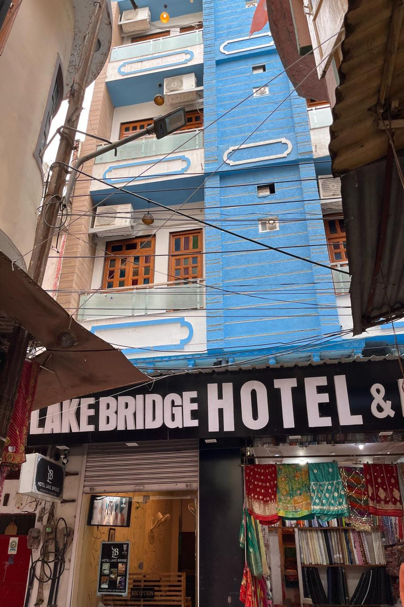 אודייפור Hotel Lake Bridge מראה חיצוני תמונה